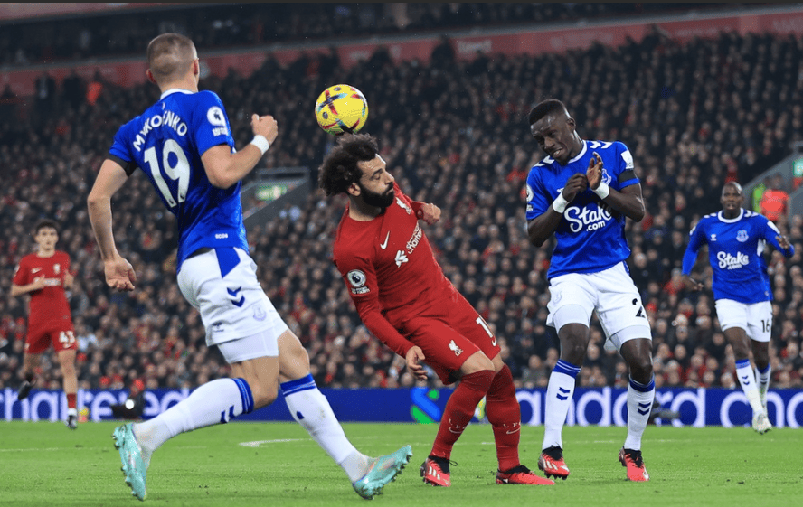 爱游戏课程-包含曼联防线稳固，力拼利物浦全力拿分的词条