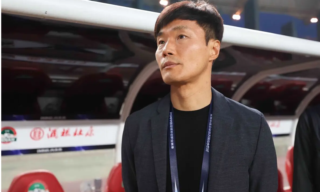 包含凭借一波深圳队，欧洲杯成功绝杀，现场教练席炸锅的词条