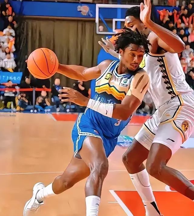 爱游戏网页版登录入口-新疆主场遭遇江苏队挑战，胜者将笑逐颜开