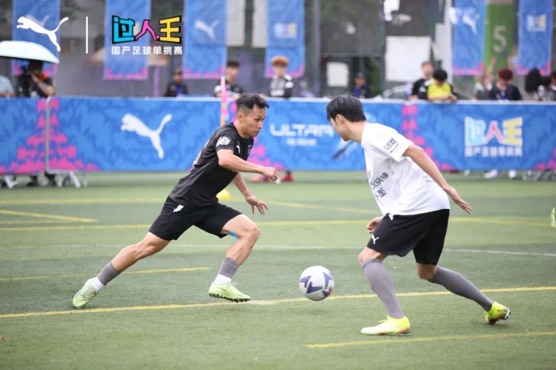 爱游戏新闻-球场风云再起，国内足球燃情战斗