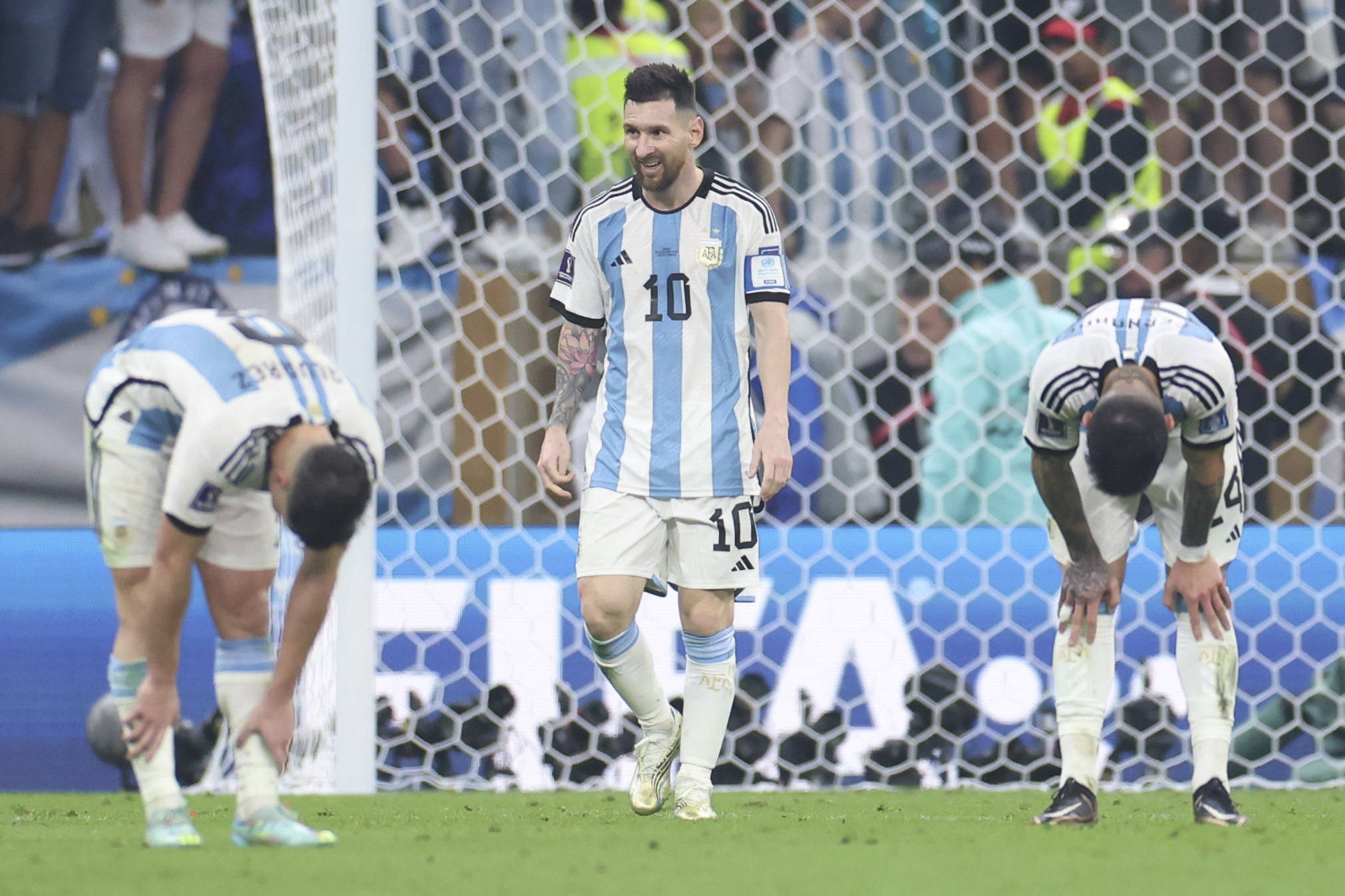 爱游戏馆-梅西连续进球，巴萨稳居前四位置