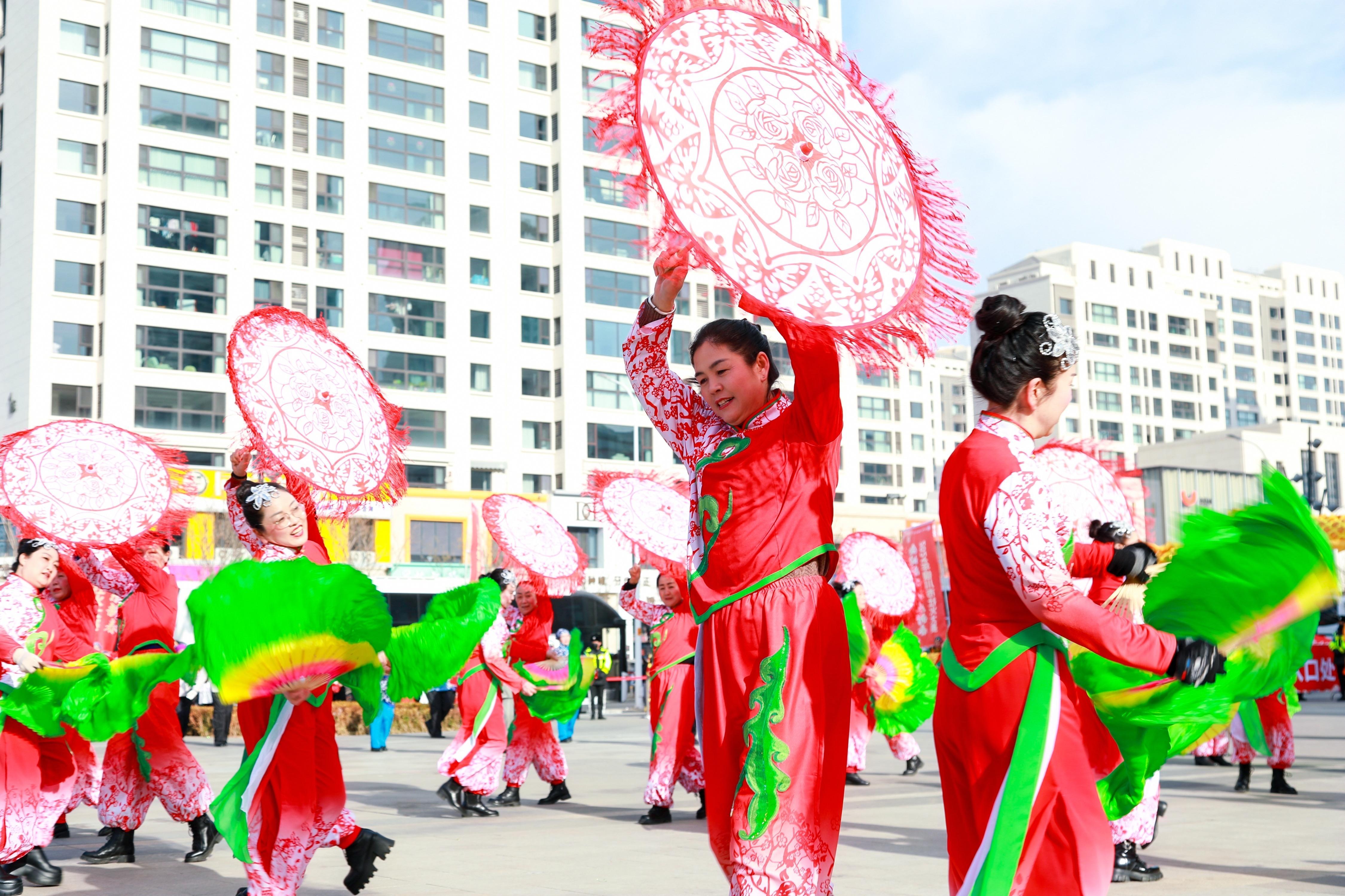 爱游戏注册-寸土寸金的比赛现场,场面火花四射的简单介绍