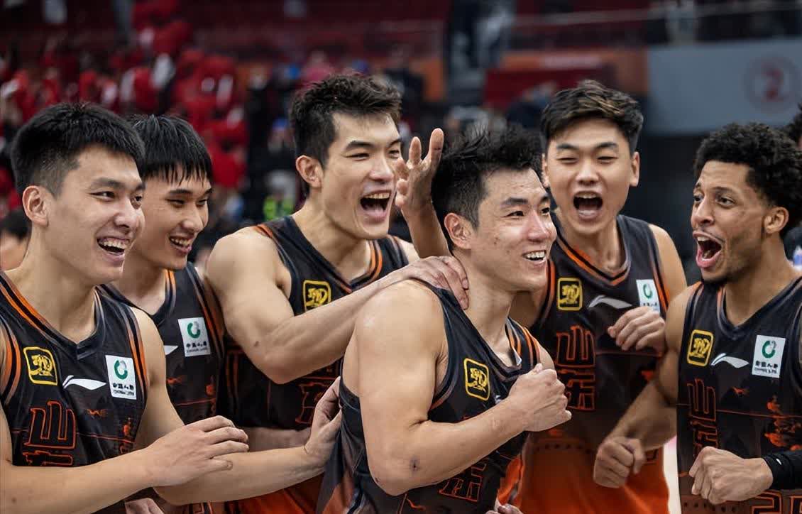 山东男篮双杀吉林队,实现三连胜 山东男篮双杀吉林队,实现三连胜