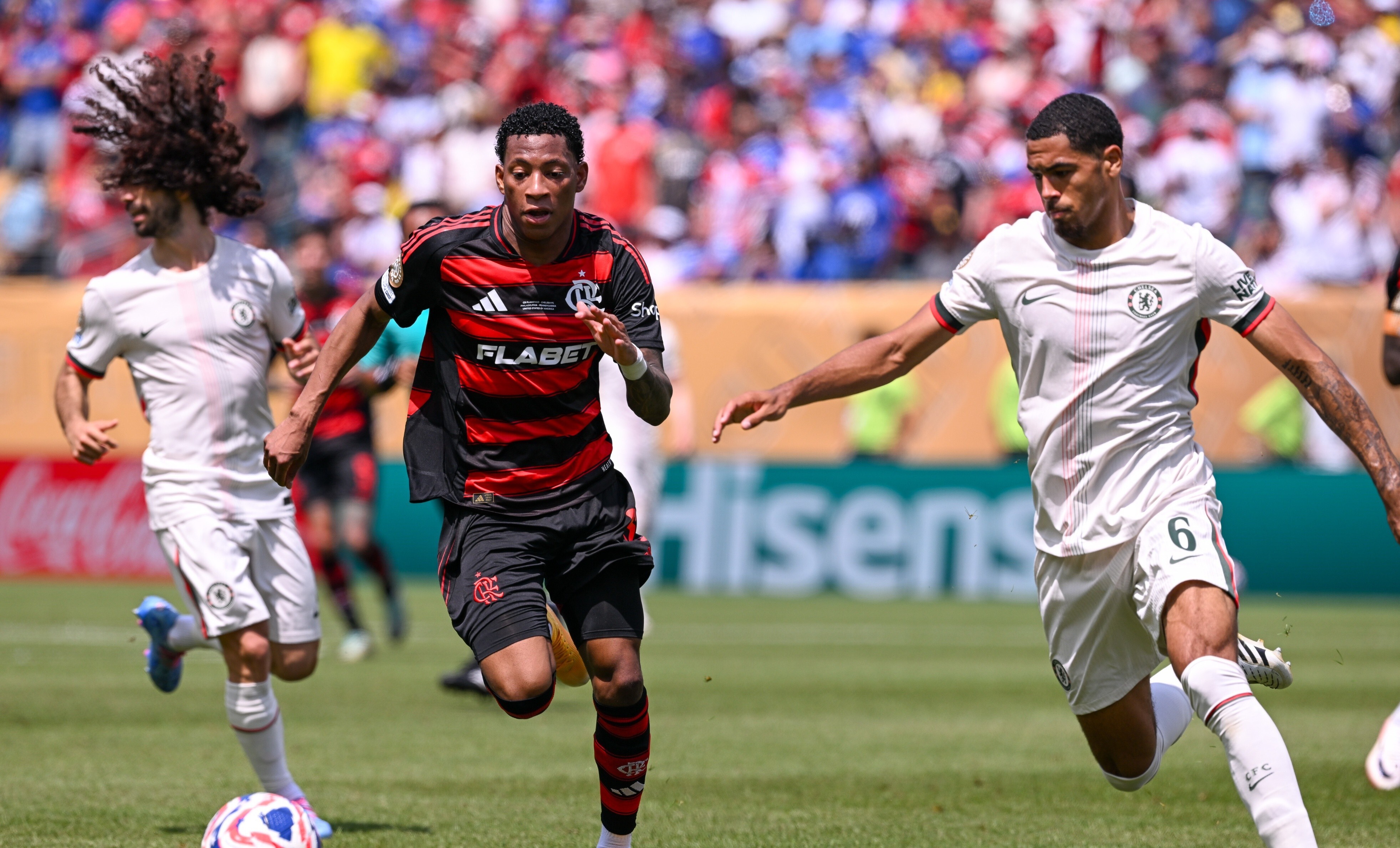 爱游戏vip注册-欧洲豪门球队在比赛中奋勇拼搏