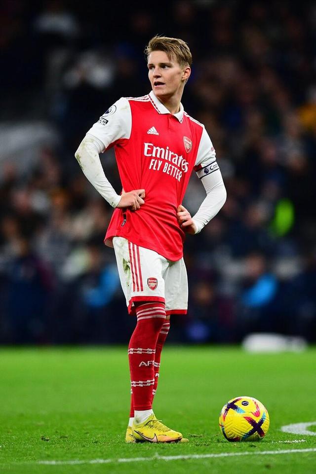 关于阿森纳主场击败热刺西甲争冠之路再添一城的信息