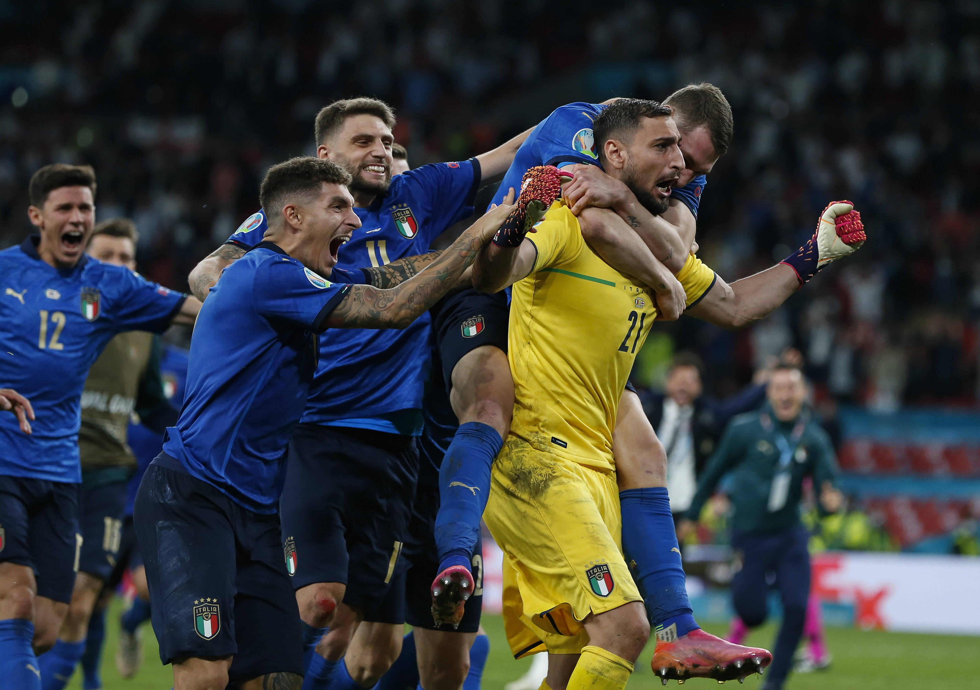 谁能称霸欧洲杯?各队争夺资格角逐胜利 谁能称霸欧洲杯?各队争夺资格角逐胜利