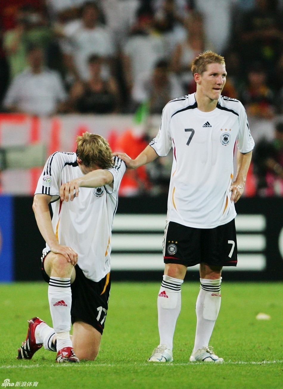 爱游戏网站-包含德国不敌乌克兰,克洛泽执教首秀落败遭遇信任危机的词条