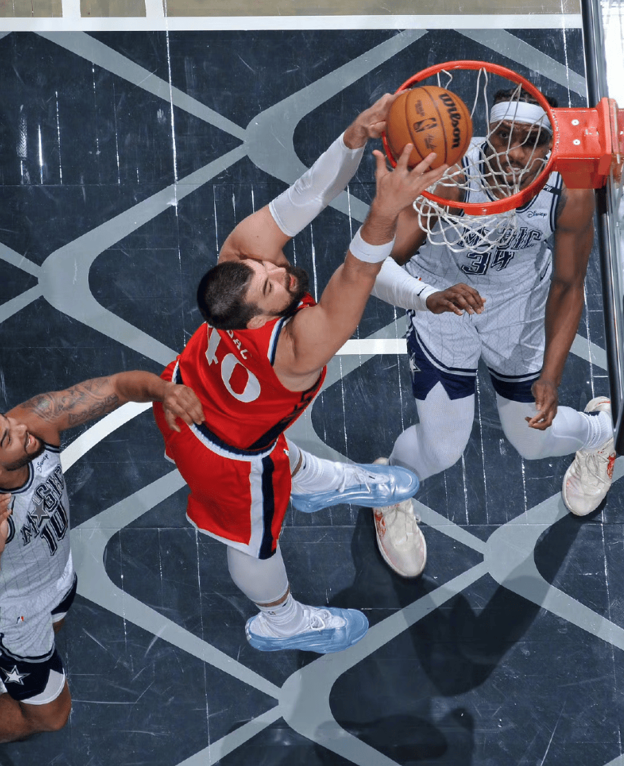 快船客场击败魔术,莱昂纳德防守封盖的简单介绍 快船客场击败魔术,莱昂纳德防守封盖的简单介绍