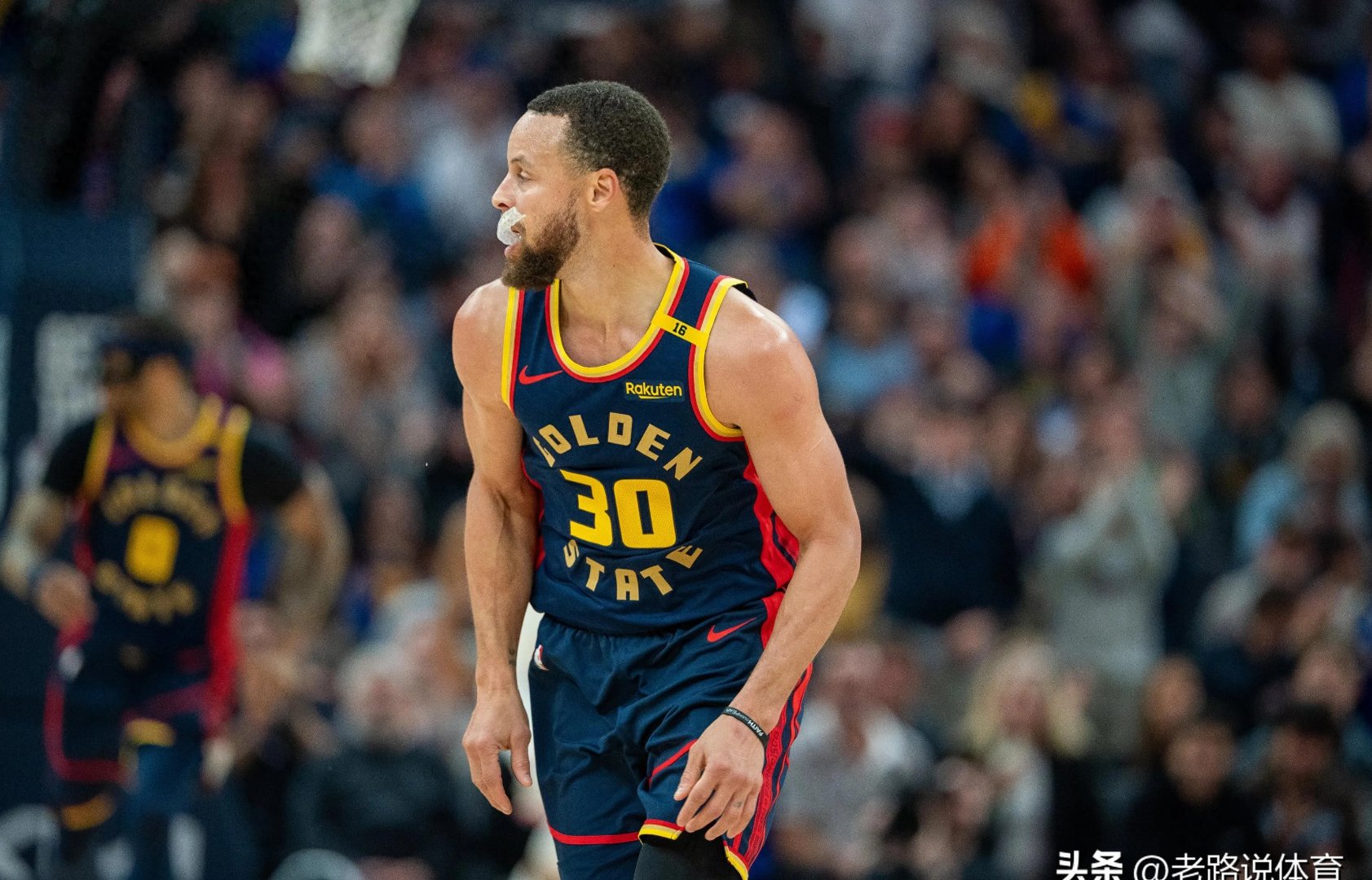 爱游戏官方登录入口-猛龙主场力克勇士,雄起六连胜