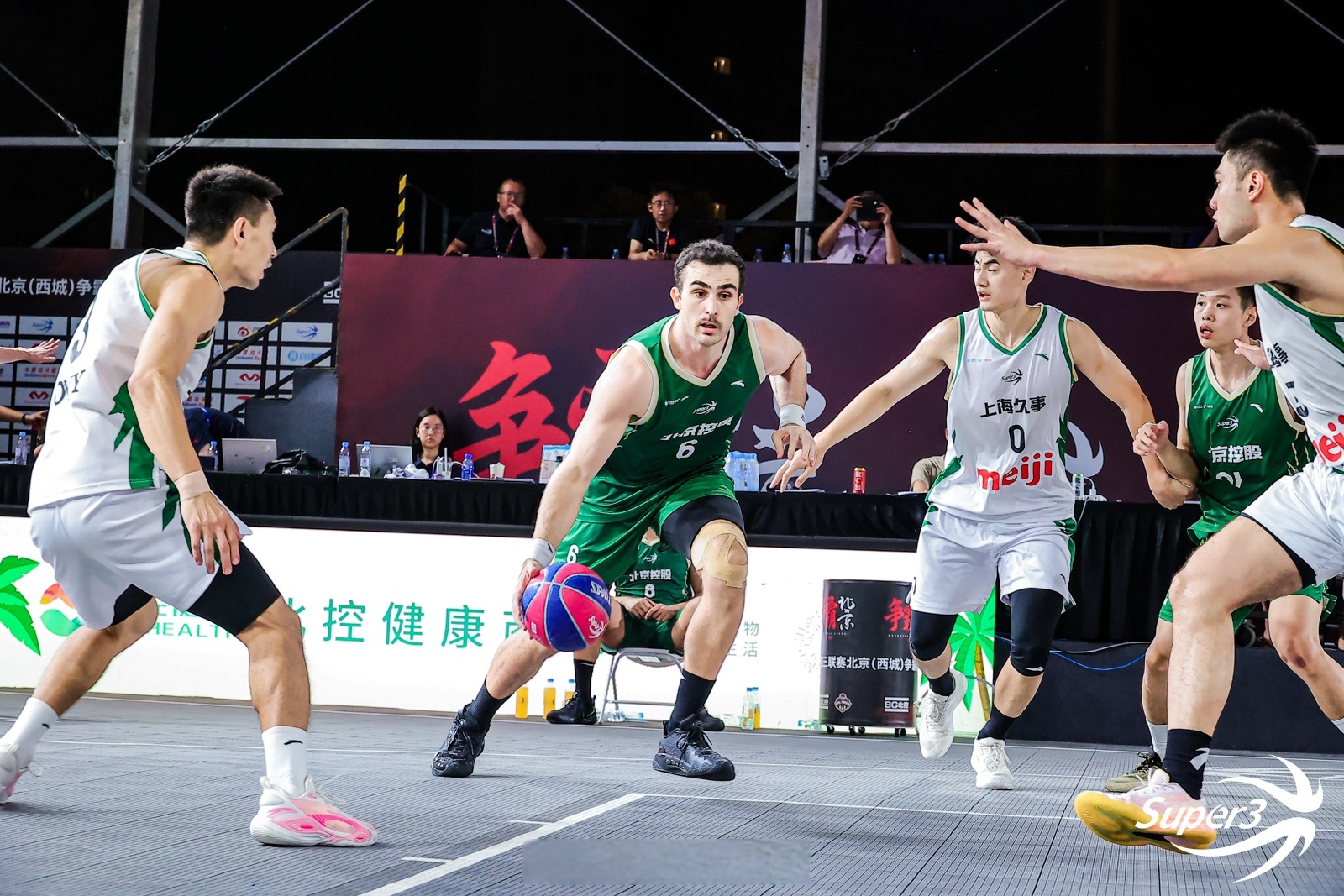 爱游戏电竞-关于河北男篮在比赛中展现出强大的盯人防守，赢得比赛的信息