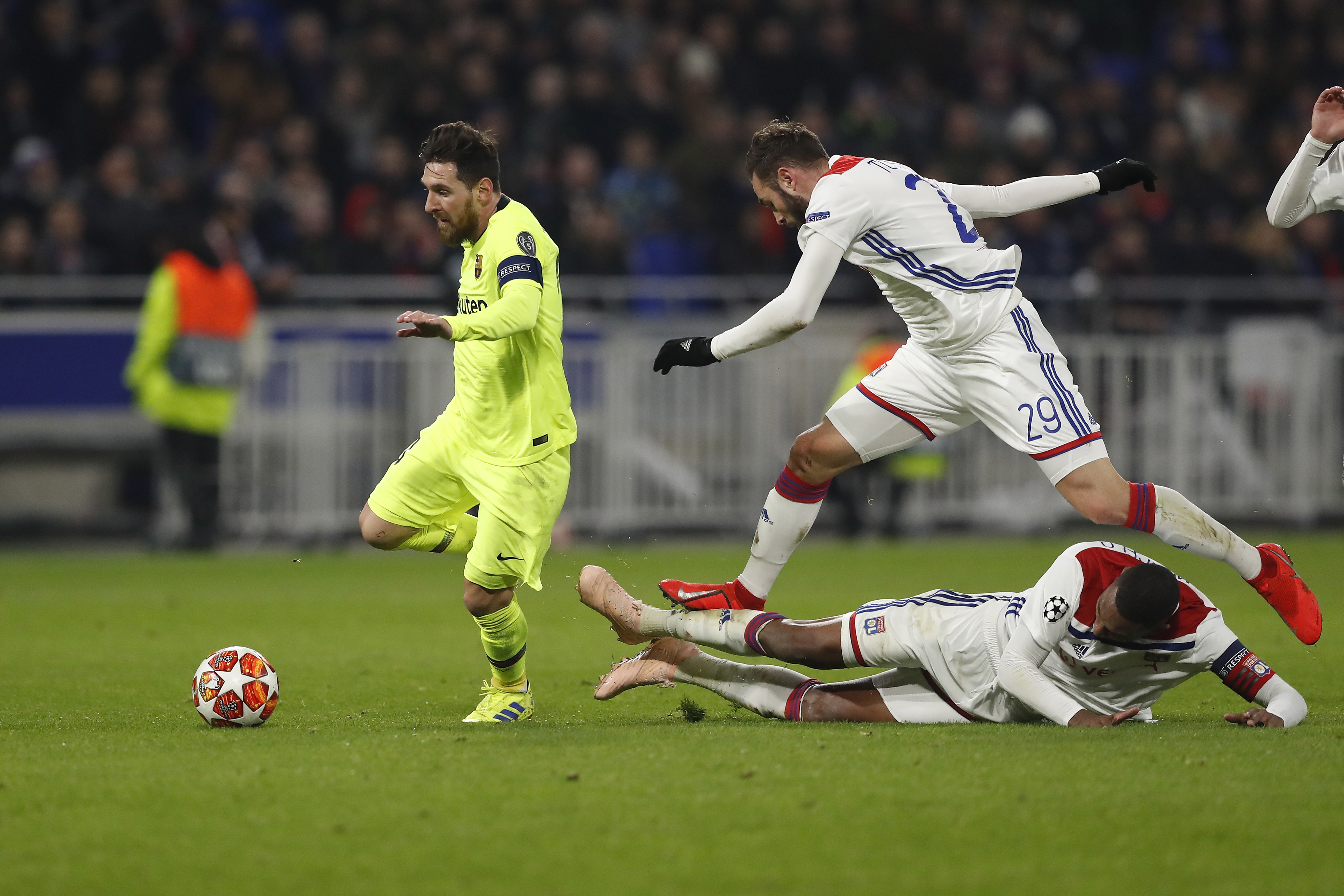 爱游戏网页版入口-包含里昂将迎来联赛关键战,力争全取三分的词条